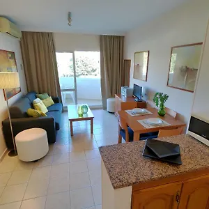 idiliq-stays-benalbeach.1costadelsol.com/