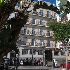 residencia-universitaria-cadiz-centro.hotelsincadiz.net/